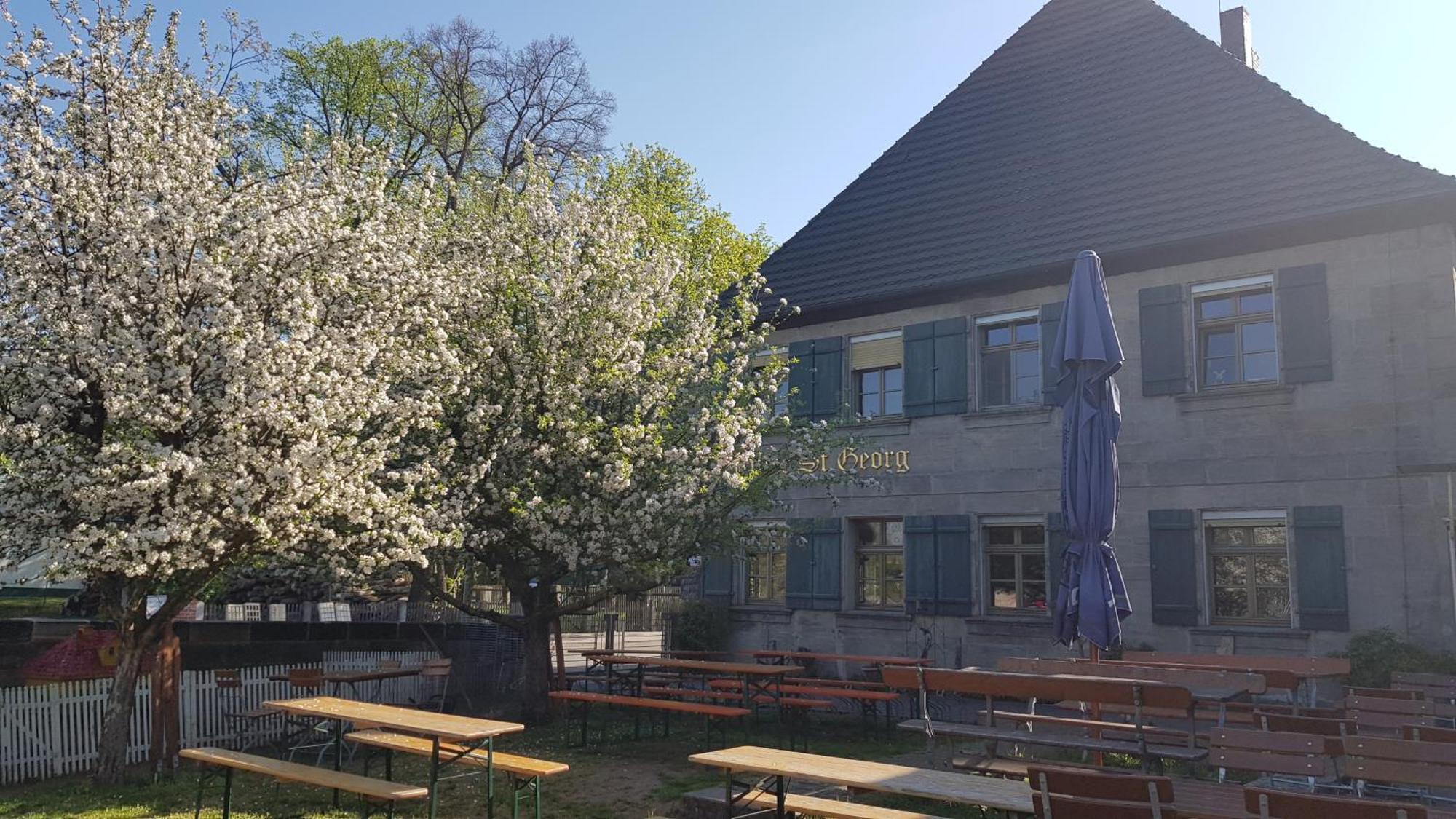 Hotel Und Gasthof Ritter St. Georg Erlangen Exterior foto