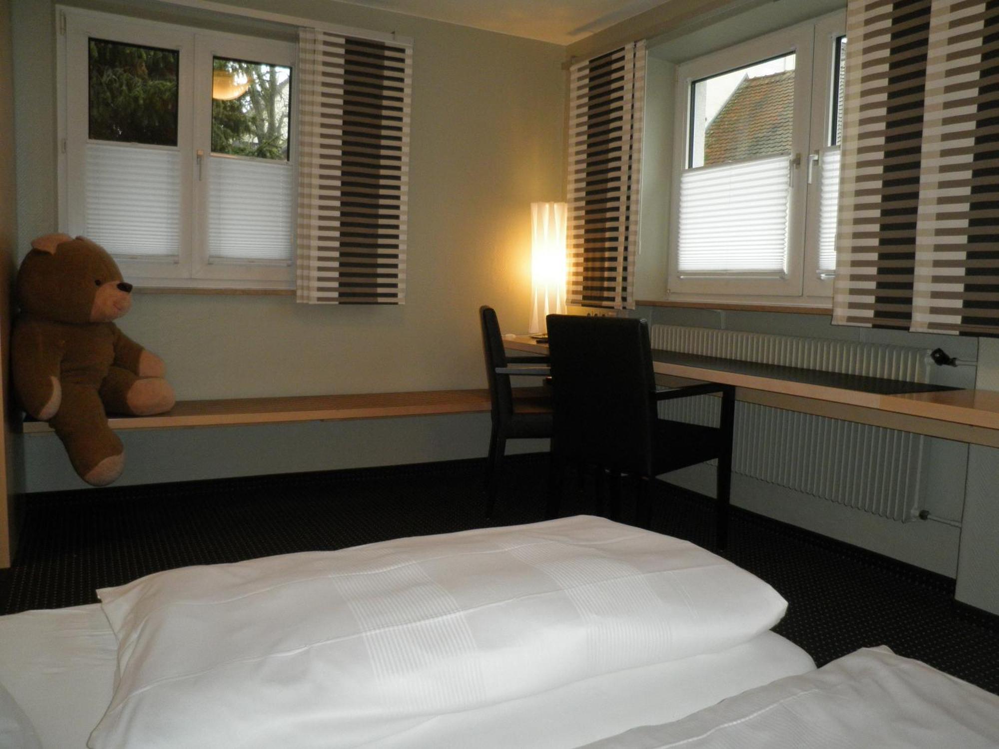 Hotel Und Gasthof Ritter St. Georg Erlangen Exterior foto