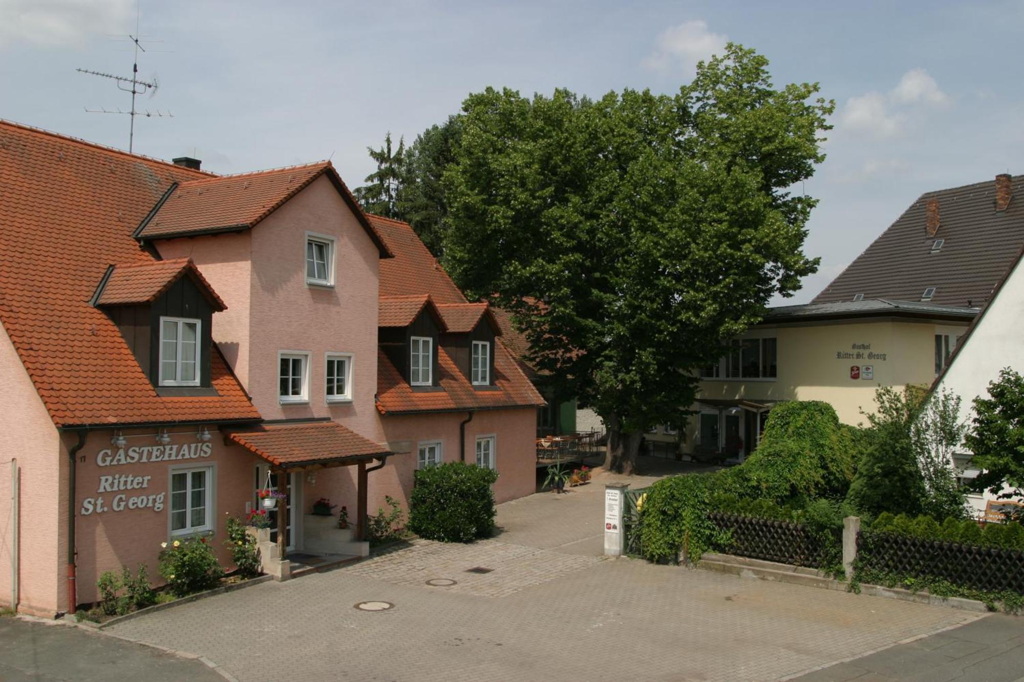 Hotel Und Gasthof Ritter St. Georg Erlangen Exterior foto